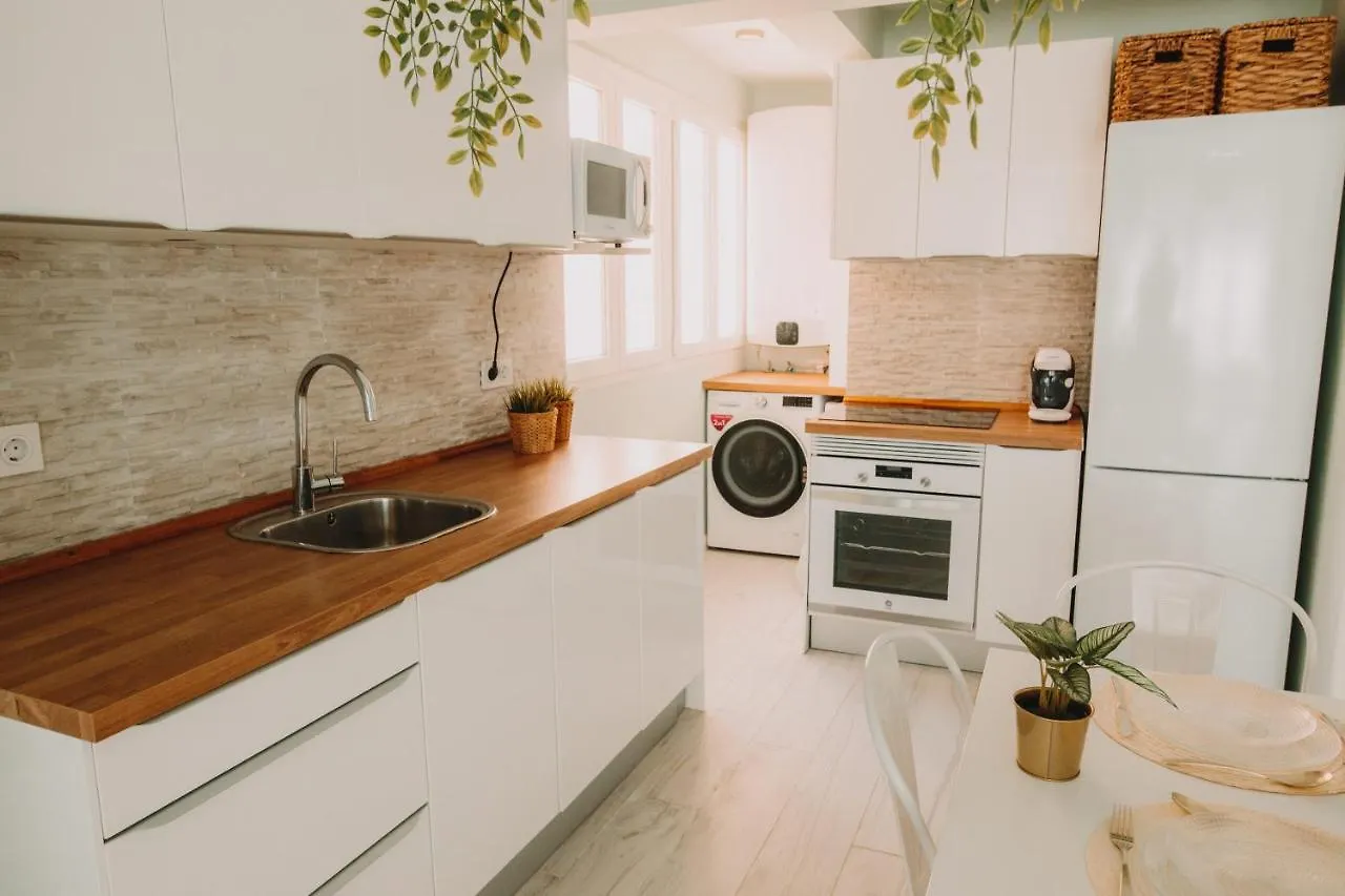 Apartamento Natural 2 Dormitorios Y Garaje Seville Spain