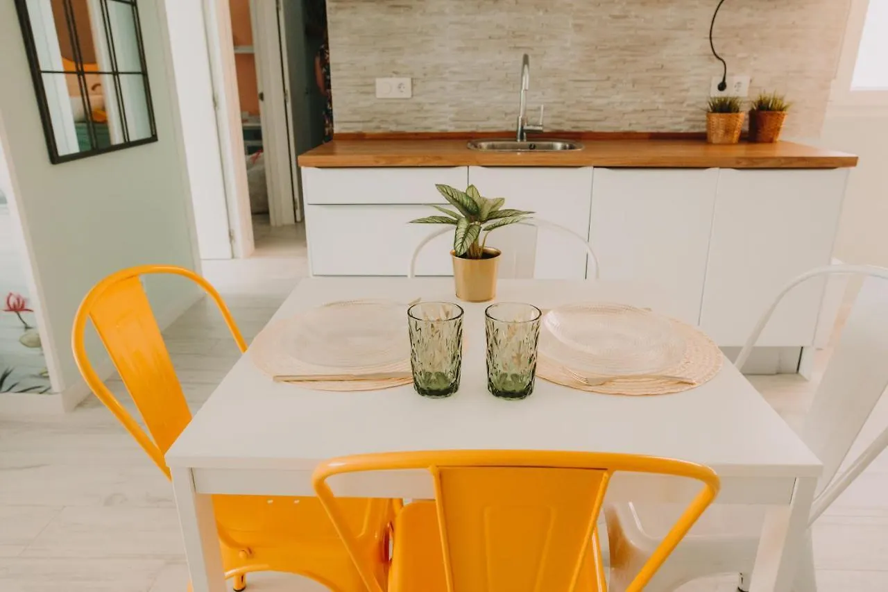 아파트 Apartamento Natural 2 Dormitorios Y Garaje 세비야